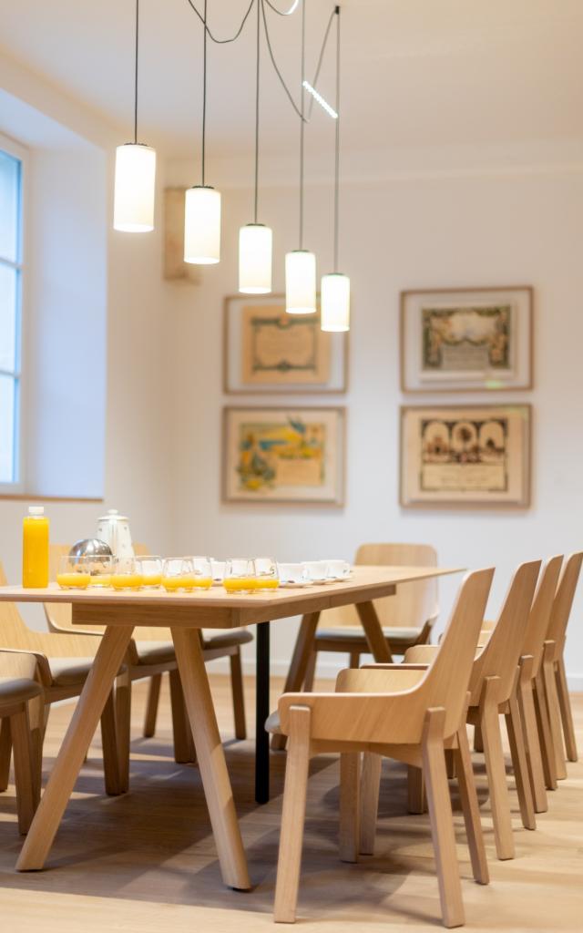 Champagne Joseph Perrier Chalons Salle De Reception