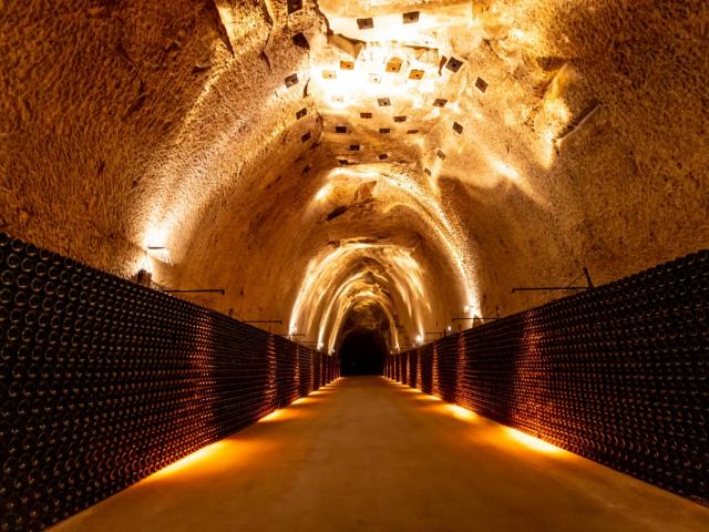 champagne-joseph-perrier-visite-caves.jpg