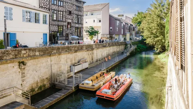 Balade En Barque Eaudyssee Embarcadere Office De Tourisme