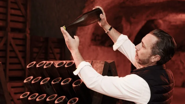 Champagne Balincourt Chalons Crayeres Remuage 2