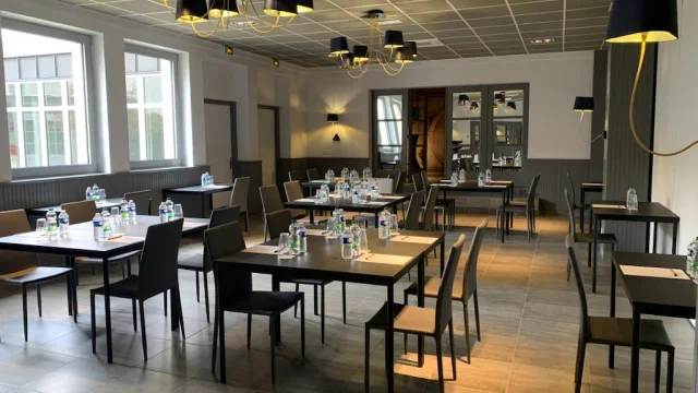 Aux Armes De Champagne L Epine Salle De Reunion 1