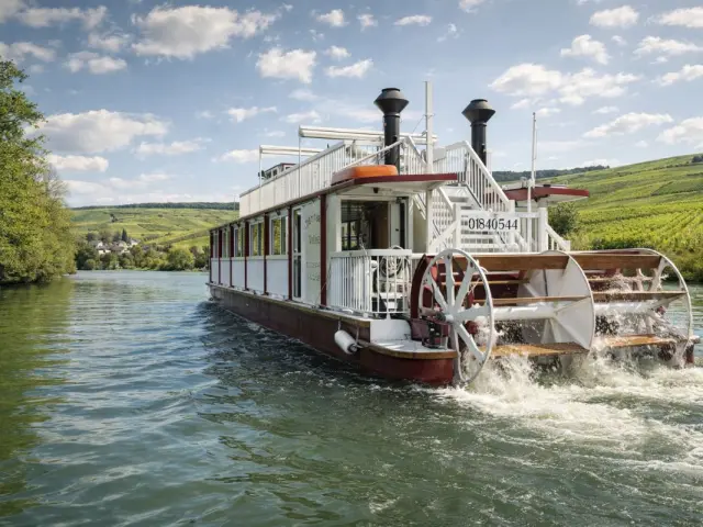 Bateau Champagne Vallee Cumieres 1